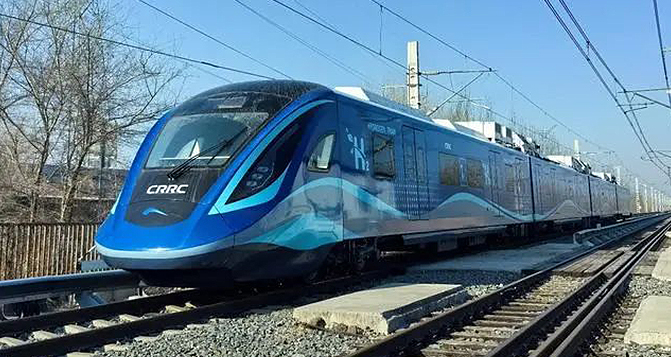我國(guó)自主研制首列氫能源市域列車成功試跑